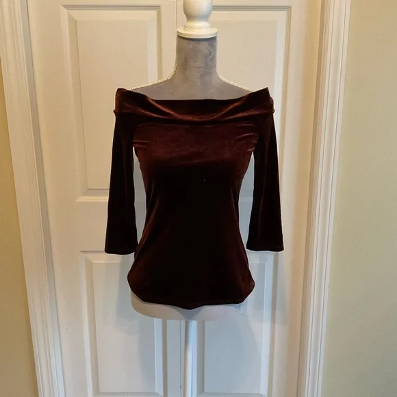 Off-Shoulder Velvet Top - Picture 1 of 3